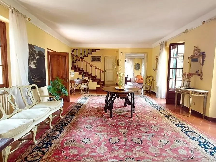 Immagine 32 di Villa in vendita  a Lucca