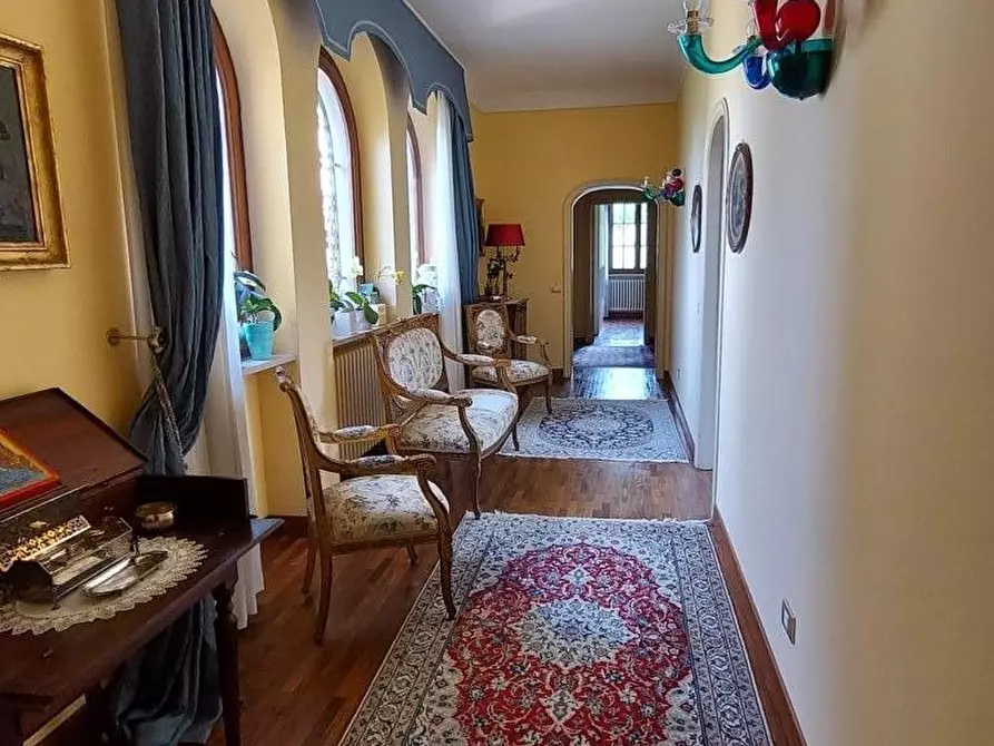 Immagine 35 di Villa in vendita  a Lucca
