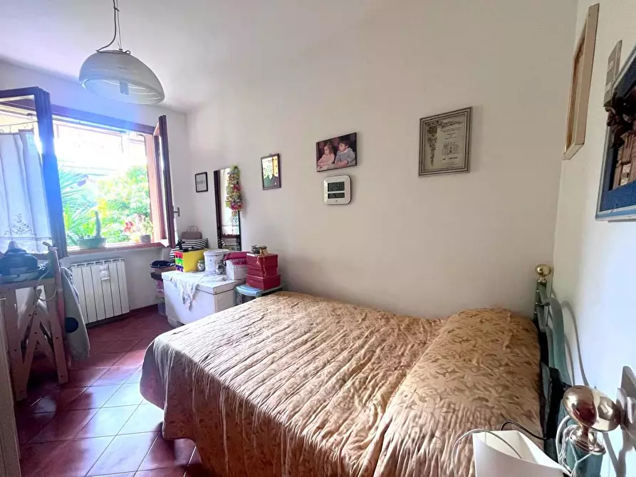 Immagine 10 di Appartamento in vendita  a Massa