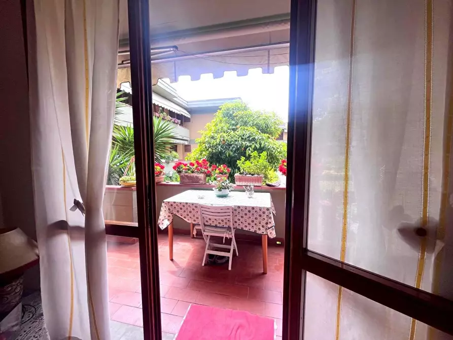 Immagine 2 di Appartamento in vendita  a Massa