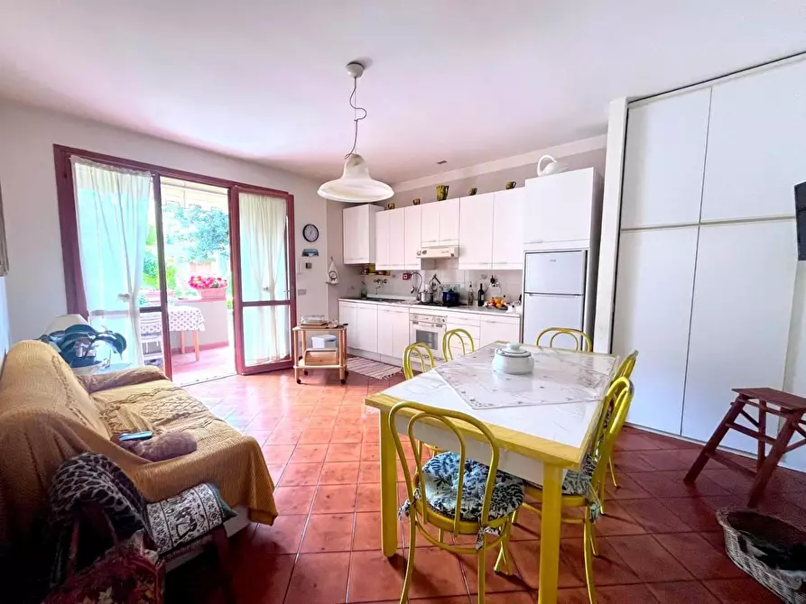 Immagine 4 di Appartamento in vendita  a Massa