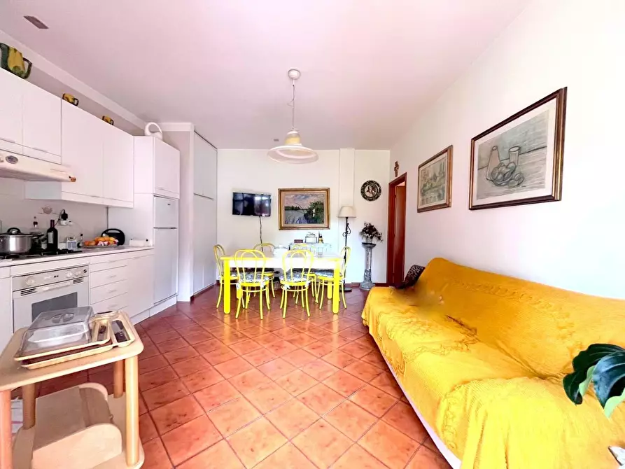 Immagine 6 di Appartamento in vendita  a Massa