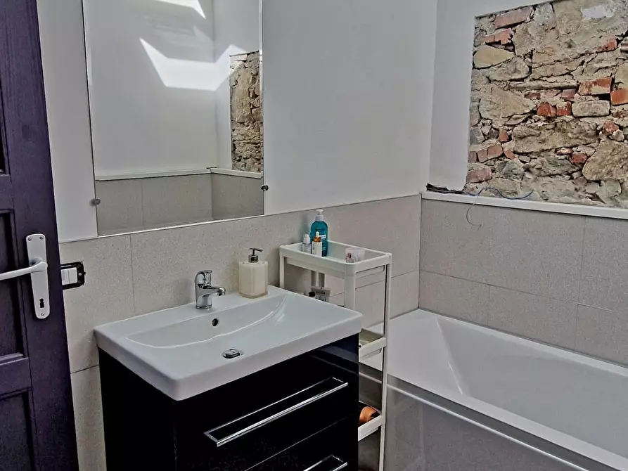 Immagine 37 di Villa in vendita  a Viareggio