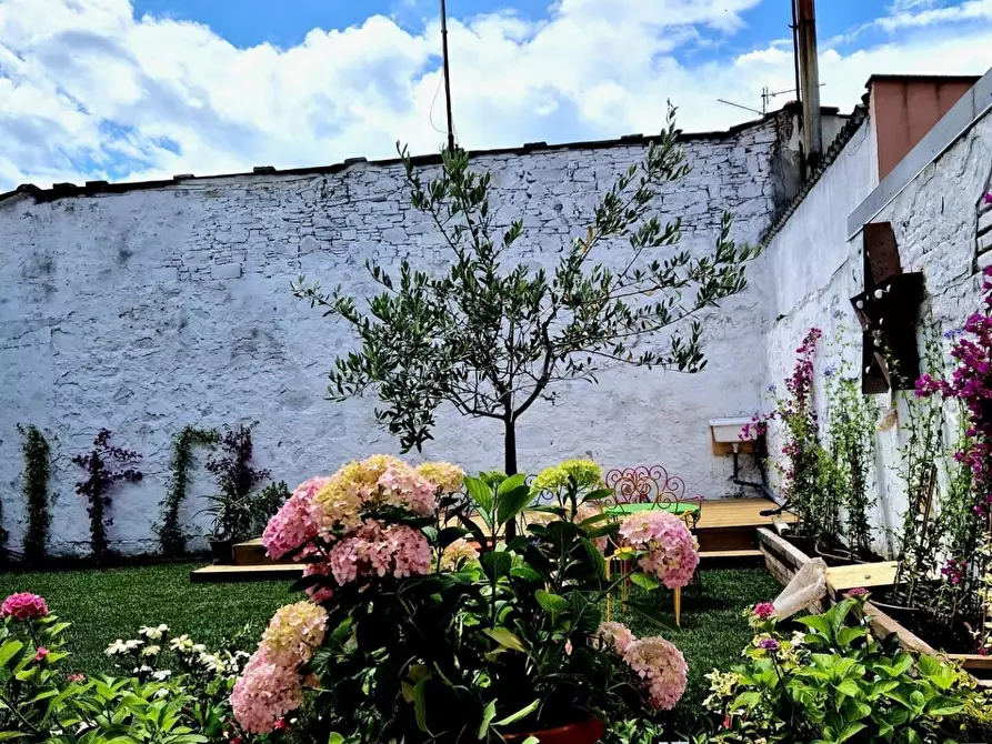 Immagine 7 di Villa in vendita  a Viareggio