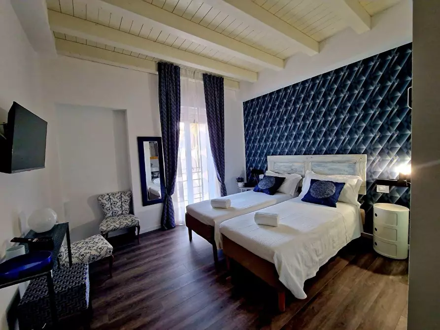 Immagine 18 di Villa in vendita  a Viareggio