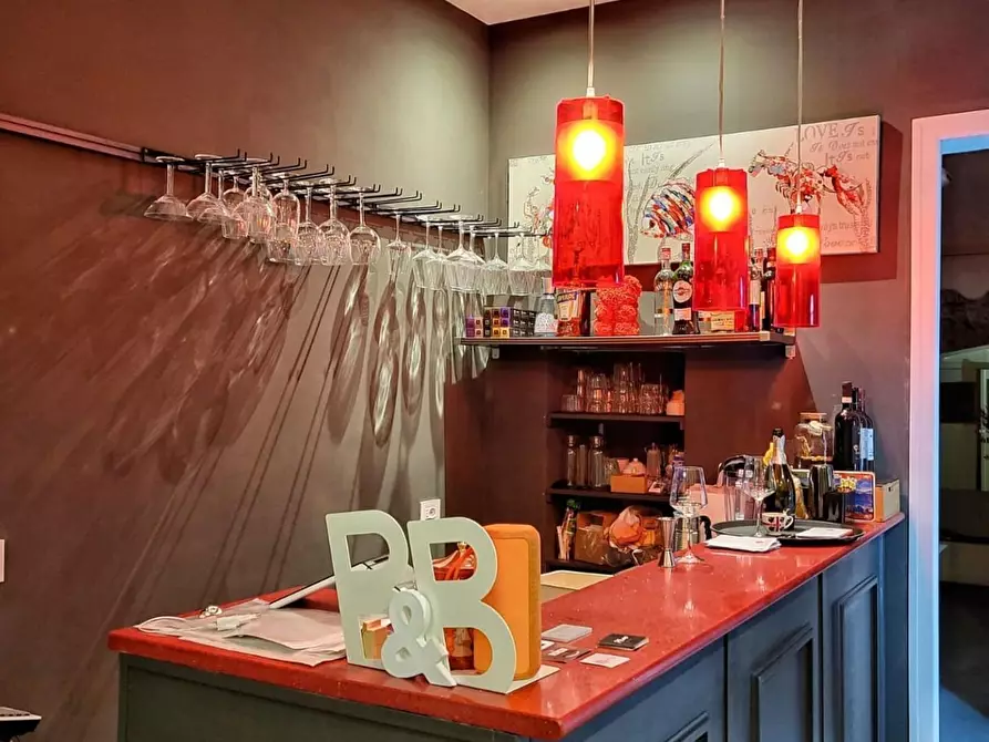 Immagine 11 di Villa in vendita  a Viareggio