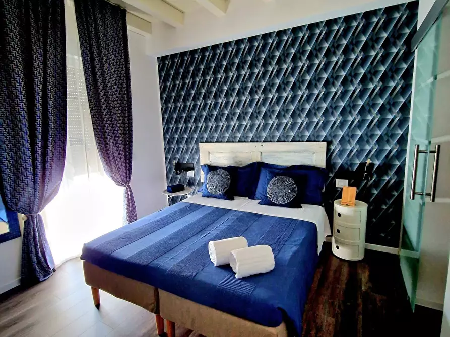 Immagine 27 di Villa in vendita  a Viareggio