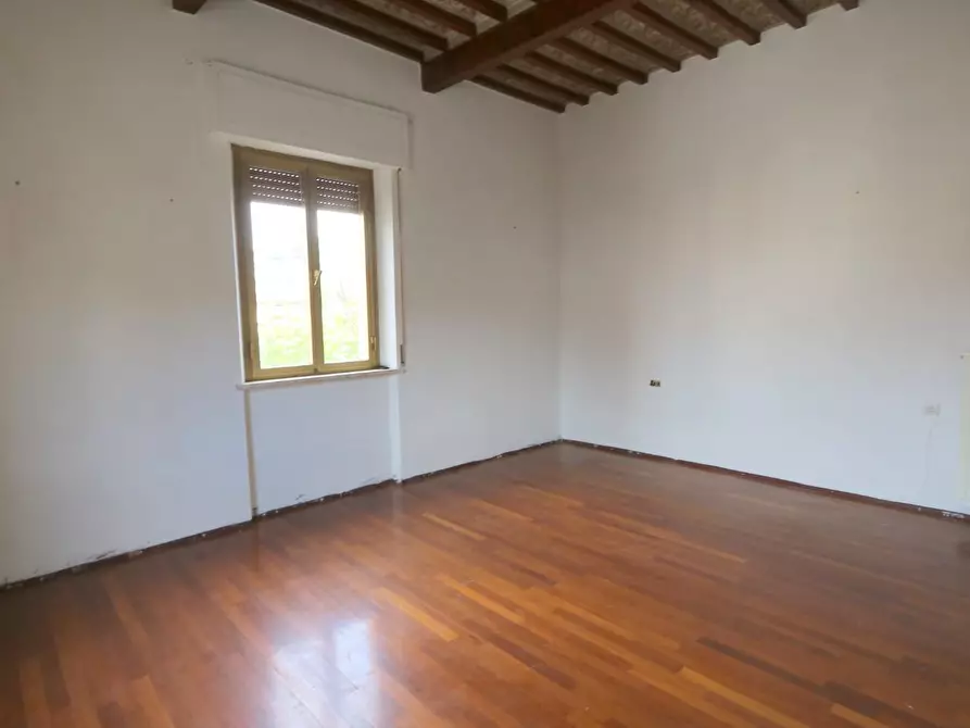 Immagine 15 di Casa indipendente in vendita  a Buti