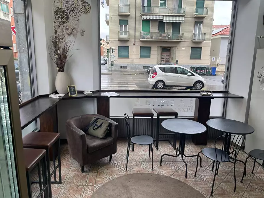 Immagine 20 di Attività commerciale in vendita  a Torino