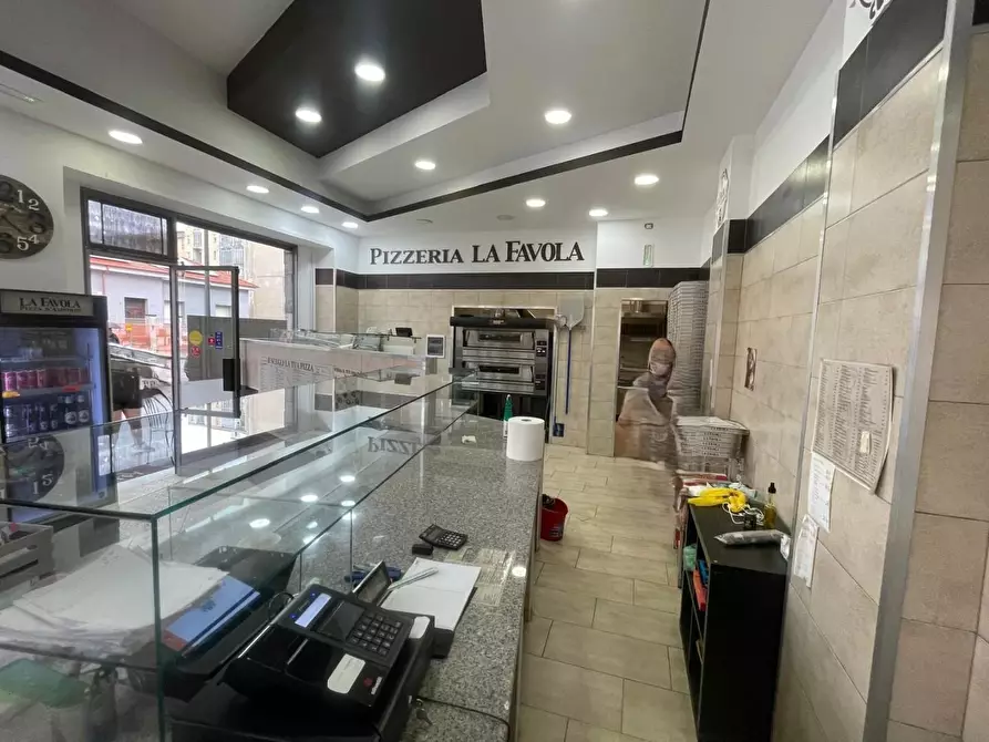 Immagine 19 di Attività commerciale in vendita  a Torino