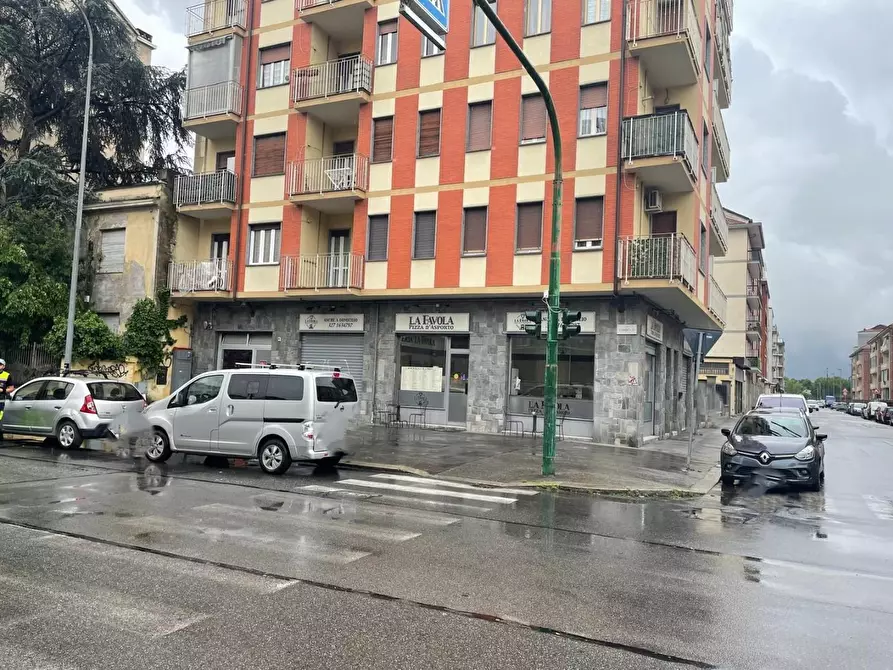 Immagine 5 di Attività commerciale in vendita  a Torino