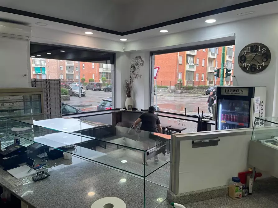 Immagine 17 di Attività commerciale in vendita  a Torino