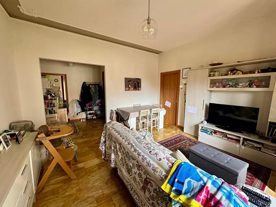 Immagine 1 di Appartamento in vendita  a Siena