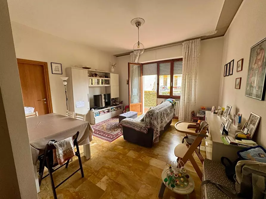 Immagine 2 di Appartamento in vendita  a Siena