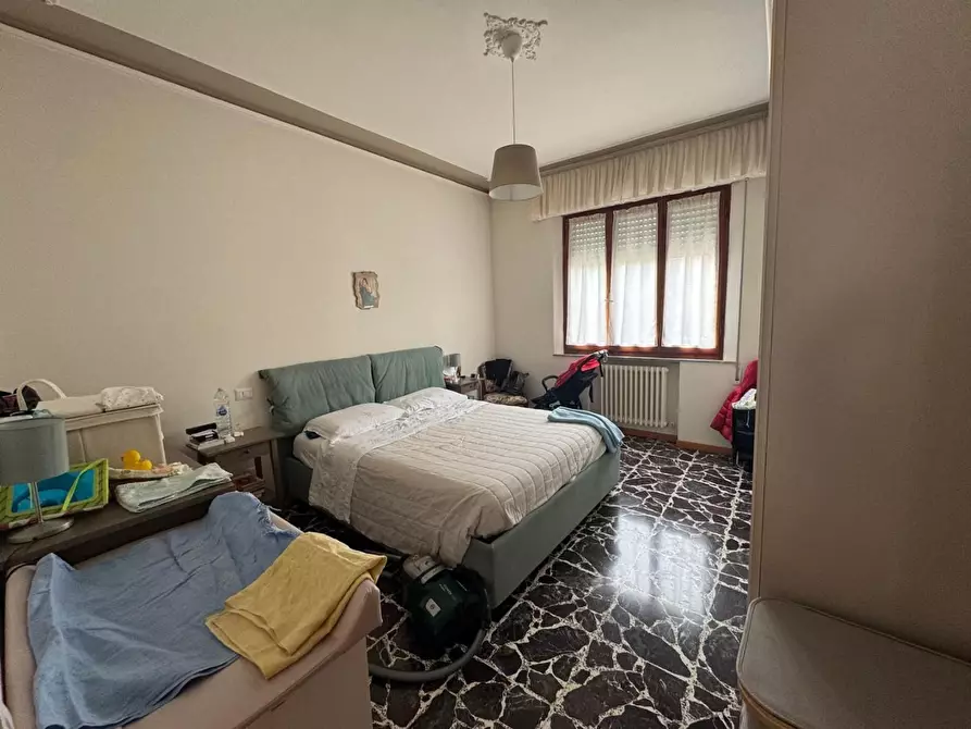 Immagine 17 di Appartamento in vendita  a Siena