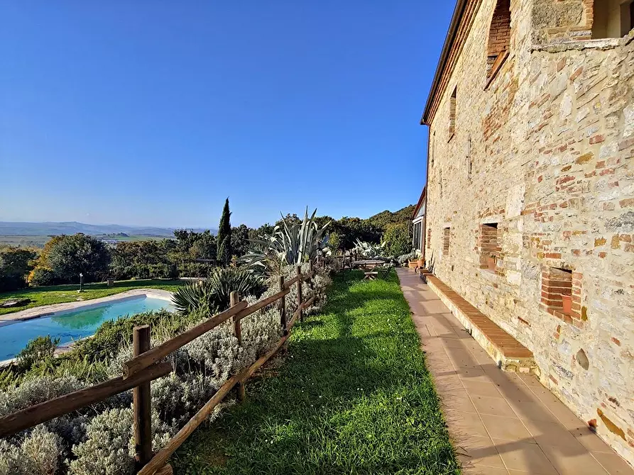 Immagine 3 di Casa colonica in vendita  a Rapolano Terme