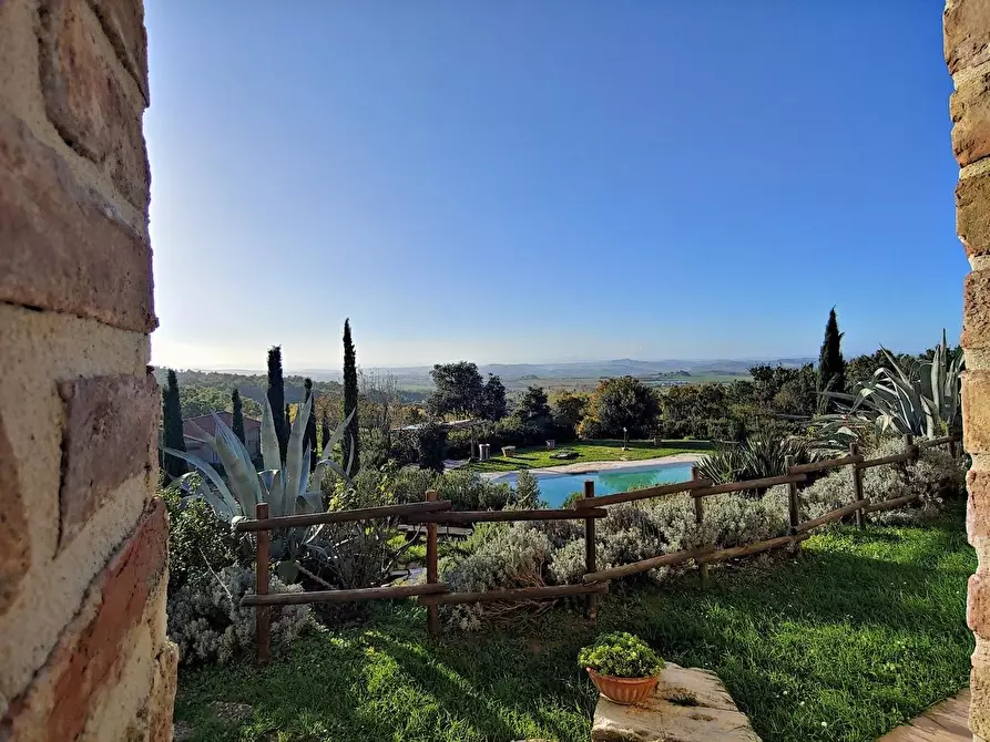 Immagine 10 di Casa colonica in vendita  a Rapolano Terme