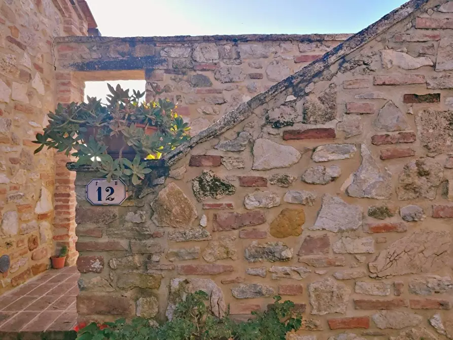 Immagine 8 di Casa colonica in vendita  a Rapolano Terme