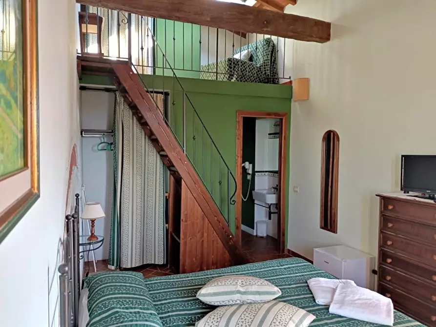 Immagine 44 di Casa colonica in vendita  a Rapolano Terme