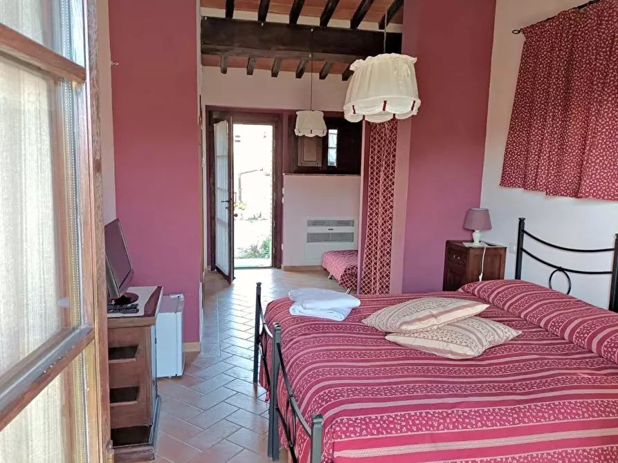 Immagine 47 di Casa colonica in vendita  a Rapolano Terme