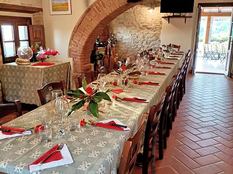Immagine 40 di Casa colonica in vendita  a Rapolano Terme