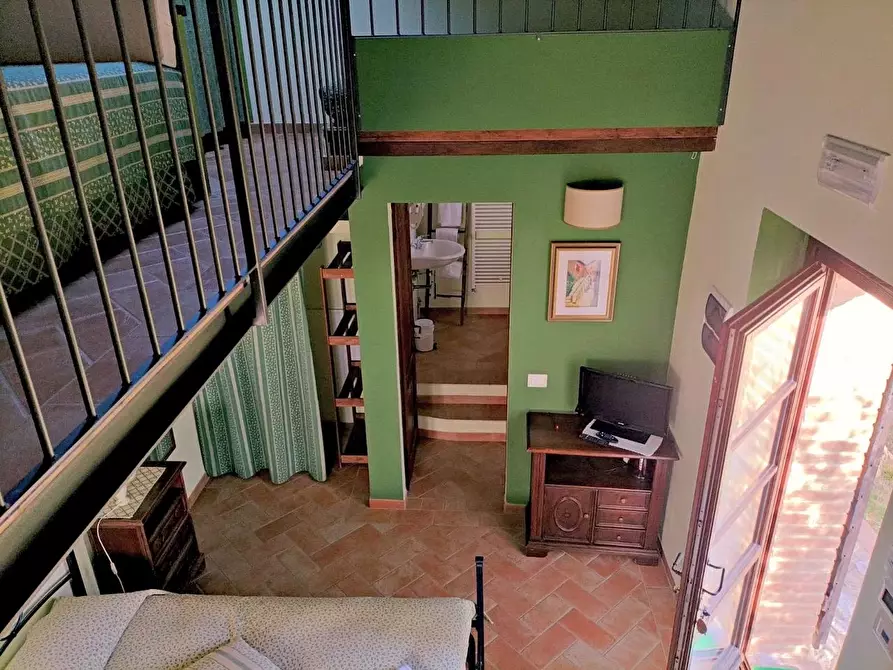 Immagine 52 di Casa colonica in vendita  a Rapolano Terme