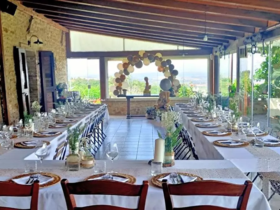 Immagine 59 di Casa colonica in vendita  a Rapolano Terme
