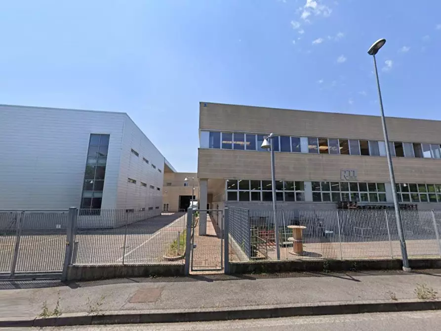 Immagine 1 di Laboratorio in vendita  a Inzago