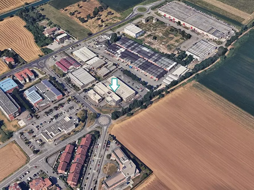 Immagine 3 di Laboratorio in vendita  a Inzago