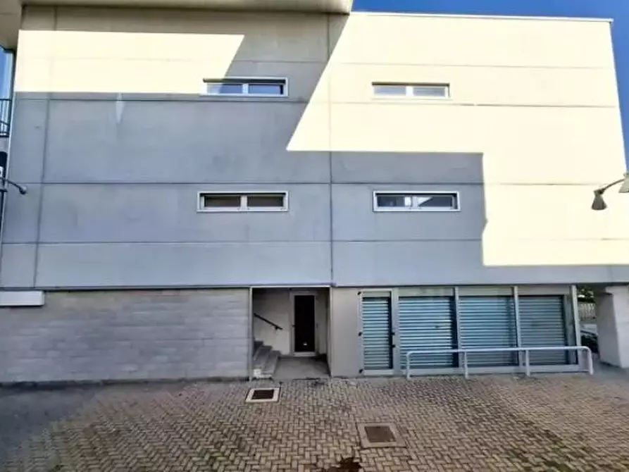 Immagine 2 di Laboratorio in vendita  a Inzago