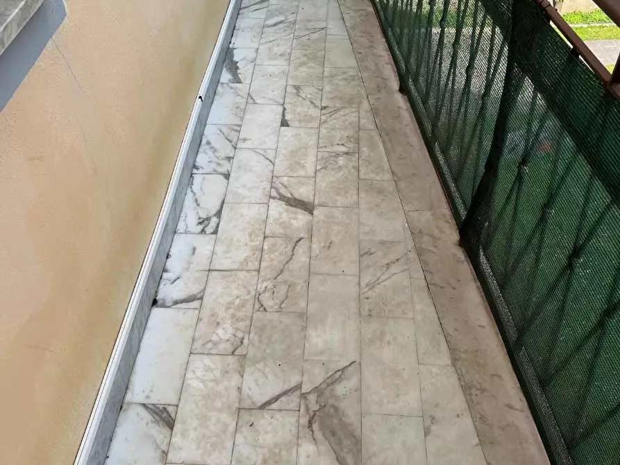 Immagine 3 di Appartamento in vendita  a Massa