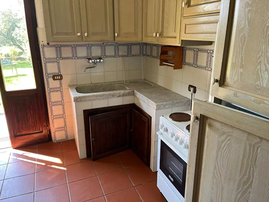 Immagine 13 di Casa semindipendente in vendita  a Montignoso