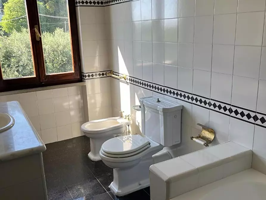 Immagine 30 di Casa semindipendente in vendita  a Montignoso