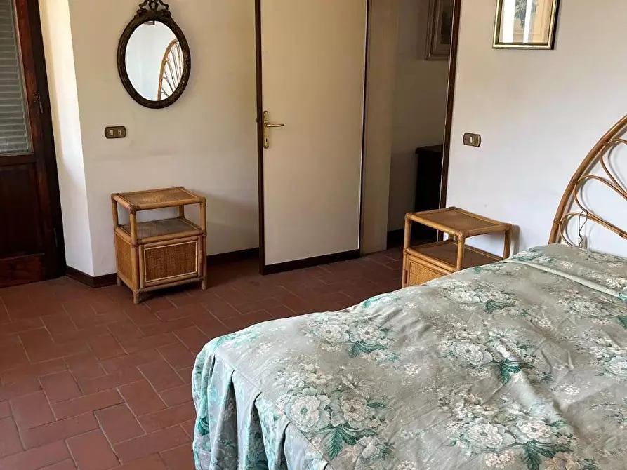Immagine 17 di Casa semindipendente in vendita  a Montignoso