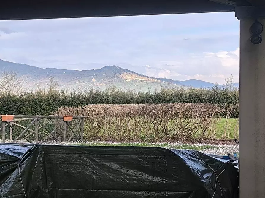 Immagine 4 di Casa colonica in vendita  a Cortona