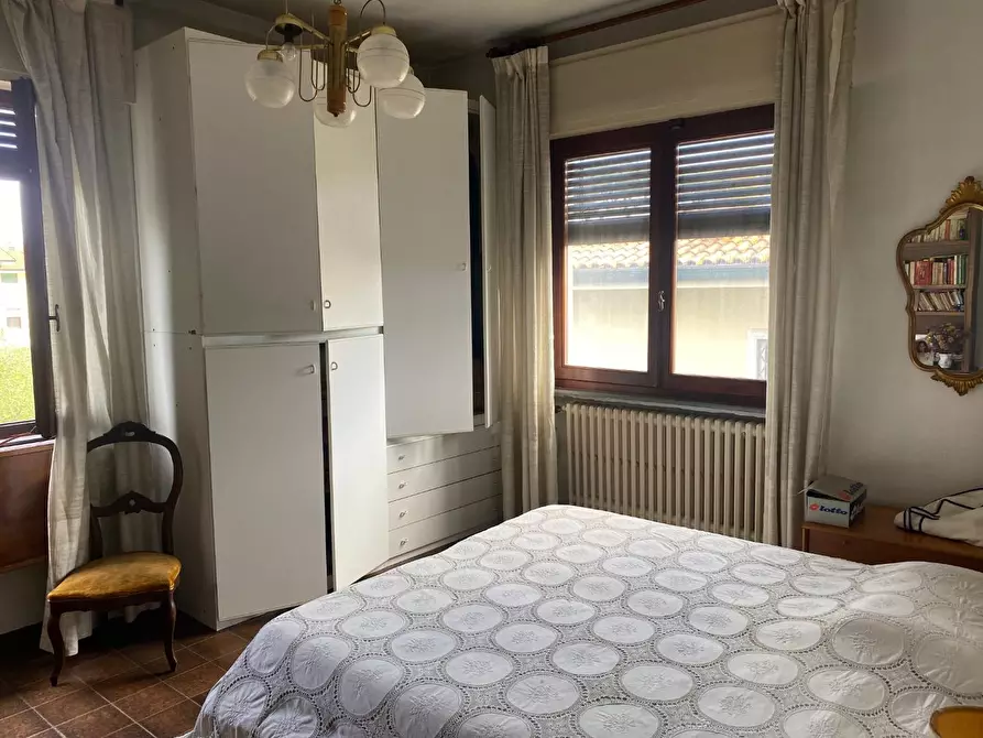 Immagine 36 di Villa in vendita  a Viareggio