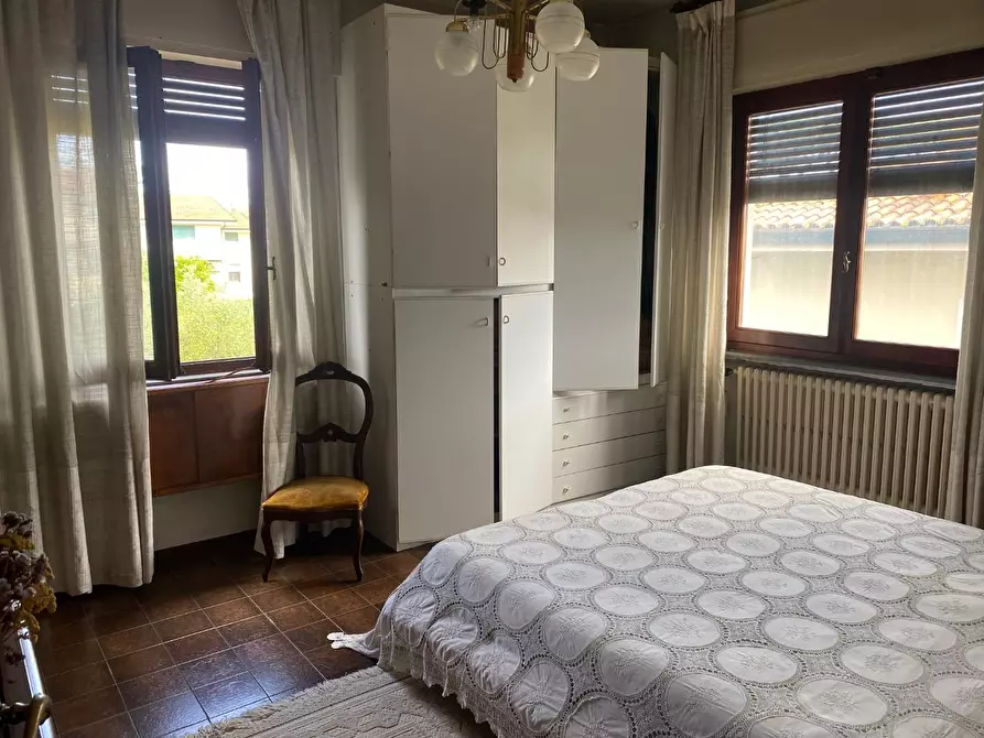 Immagine 38 di Villa in vendita  a Viareggio