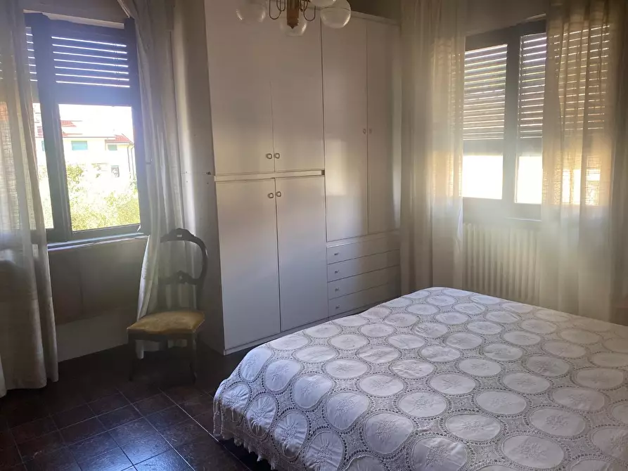 Immagine 49 di Villa in vendita  a Viareggio