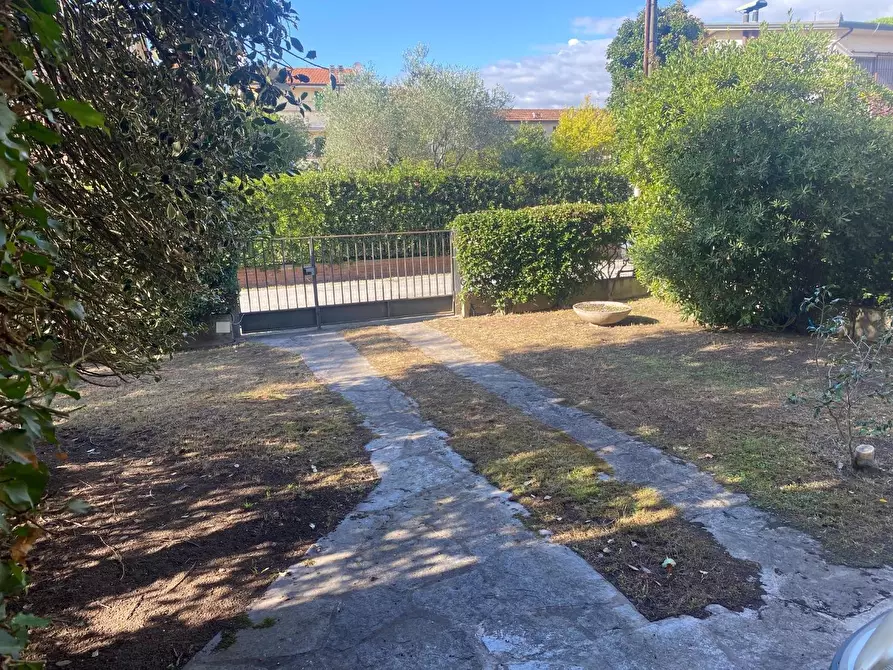 Immagine 52 di Villa in vendita  a Viareggio