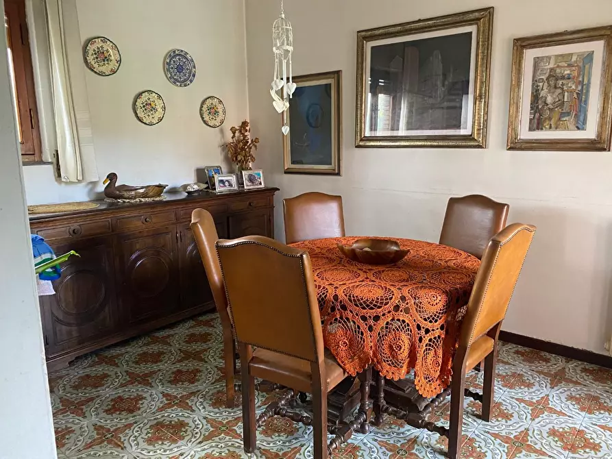 Immagine 20 di Villa in vendita  a Viareggio