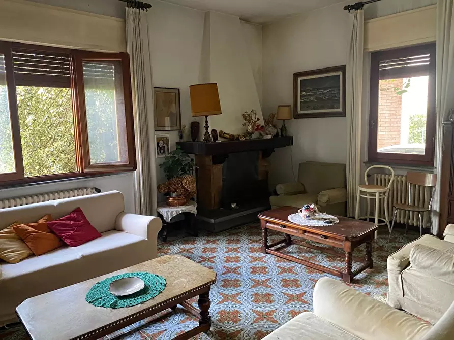 Immagine 19 di Villa in vendita  a Viareggio