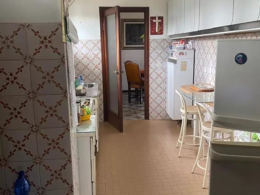 Immagine 11 di Villa in vendita  a Viareggio