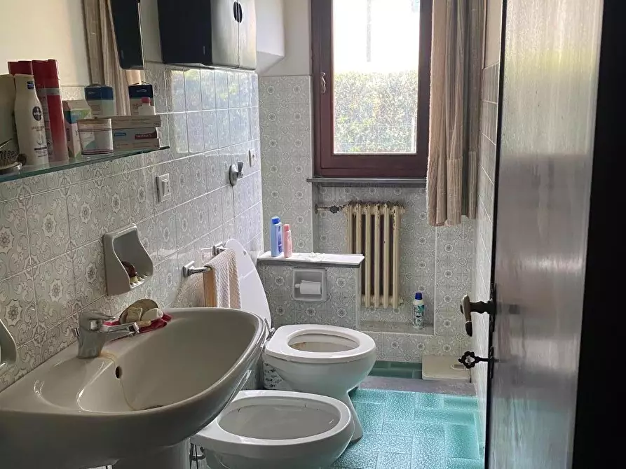 Immagine 15 di Villa in vendita  a Viareggio