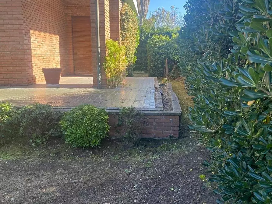 Immagine 40 di Villa in vendita  a Viareggio