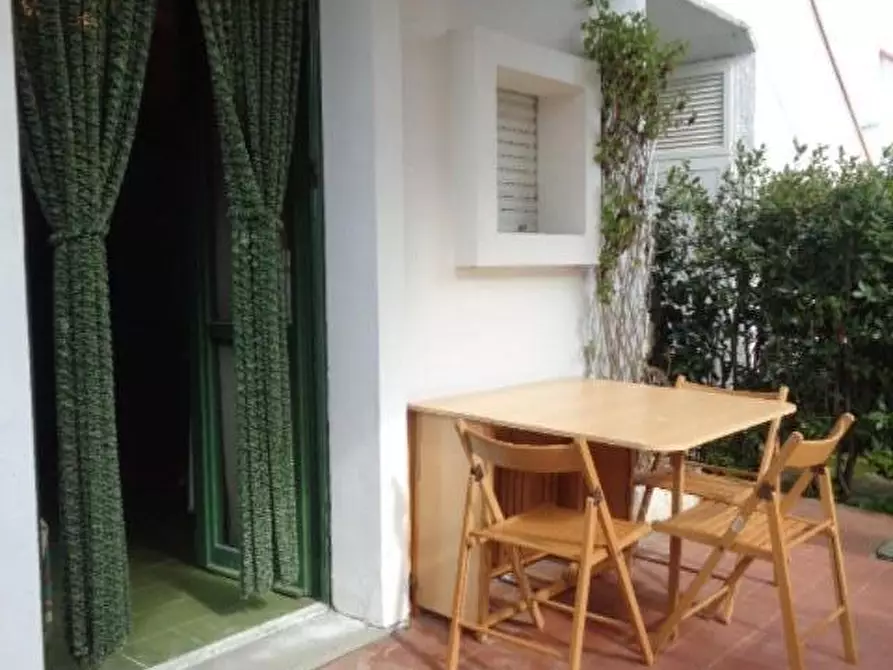 Immagine 4 di Appartamento in affitto  a Massa