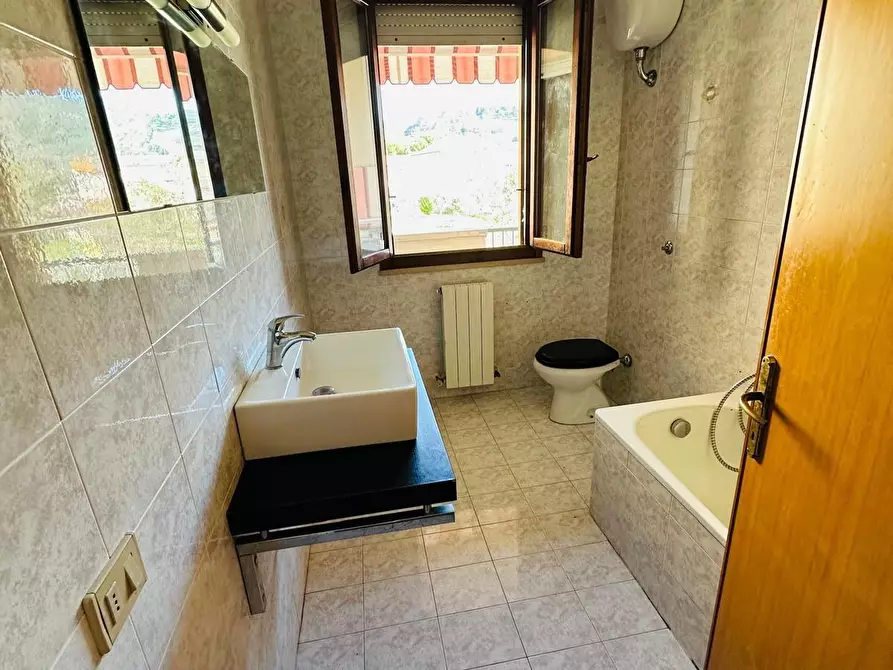 Immagine 8 di Appartamento in vendita  a Campiglia Marittima