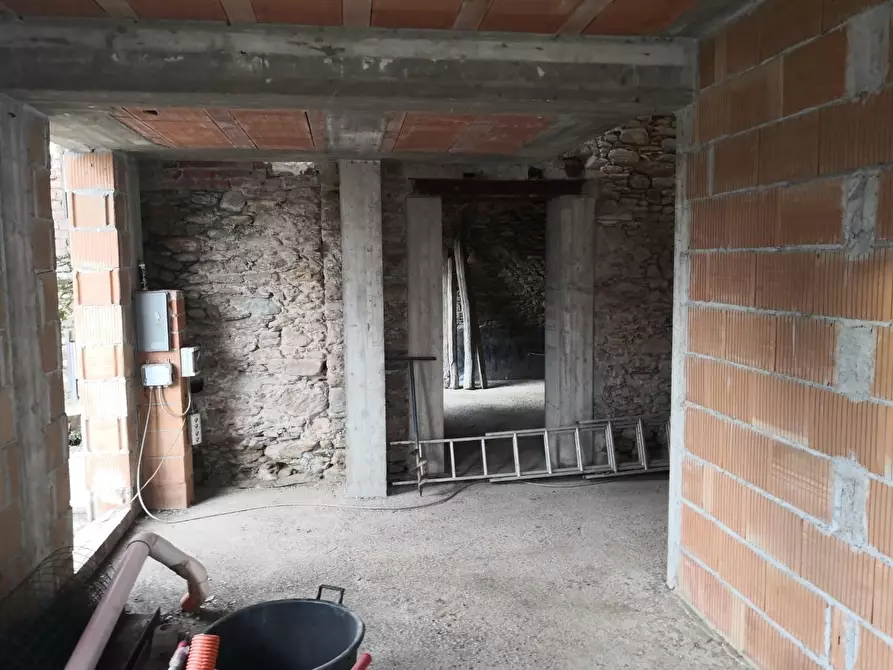 Immagine 7 di Villetta a schiera in vendita  a Montignoso