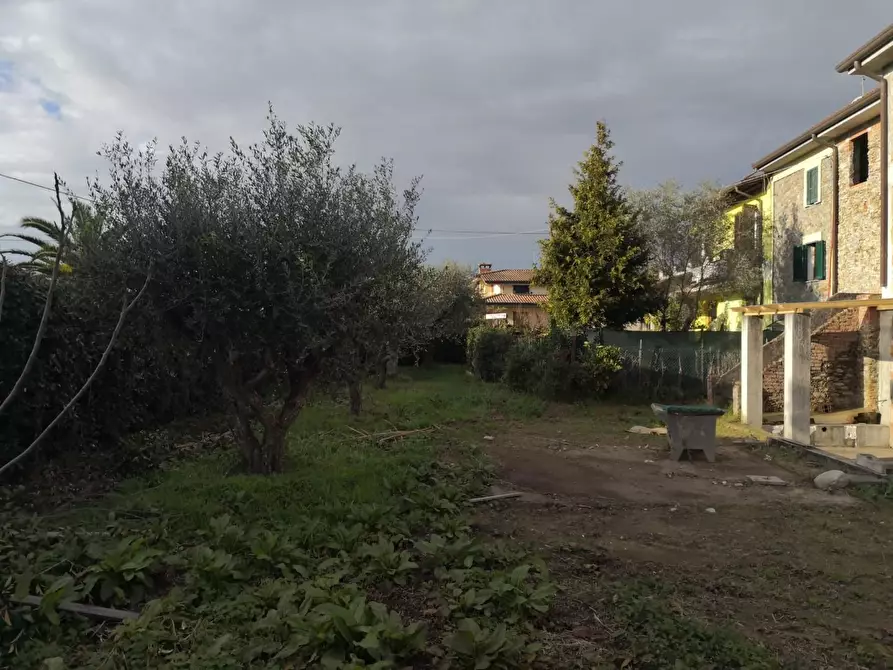 Immagine 6 di Villetta a schiera in vendita  a Montignoso