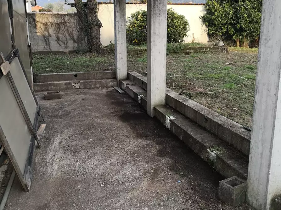 Immagine 4 di Villetta a schiera in vendita  a Montignoso