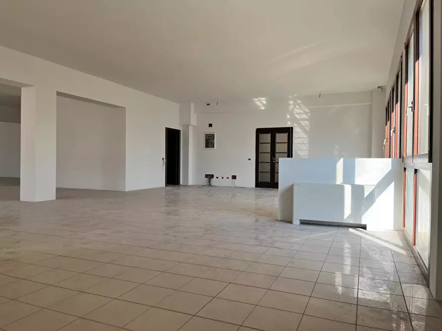 Immagine 3 di Ufficio in vendita  a Quarrata